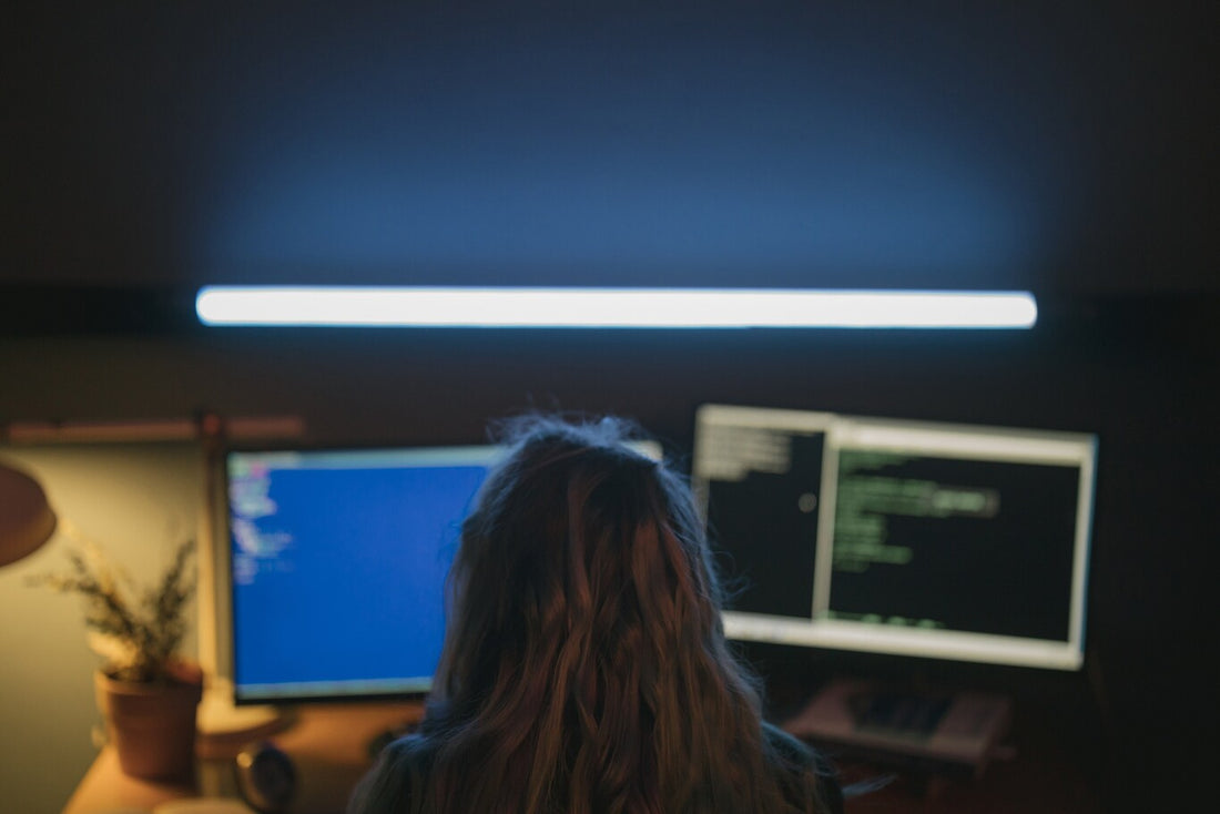Hasta siete años de cárcel a quien "robe" mensajes de WhatsApp o secuestre tu PC en México: nueva propuesta de ciberseguridad del PAN