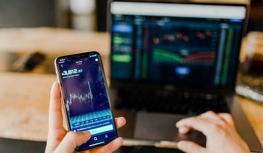 Google elimina 8 crypto apps falsas de su Play Store